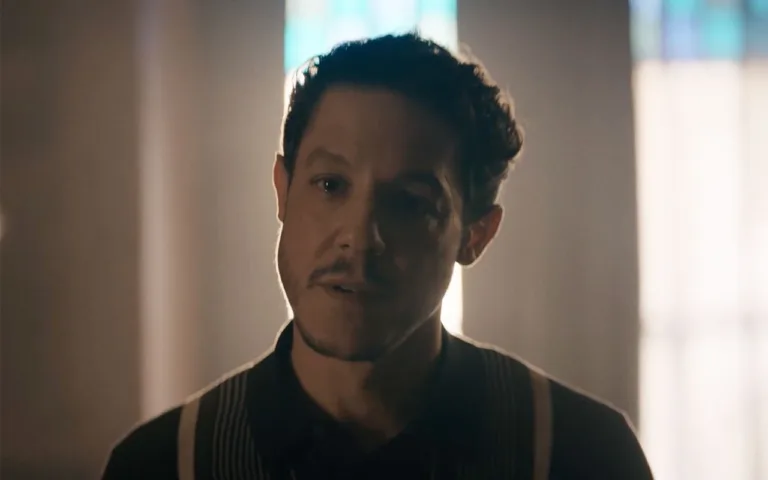 Theo Rossi as Dr Julian Rush on the Penguin