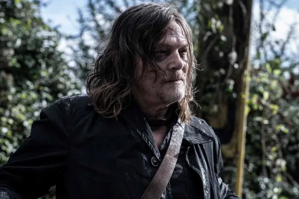 ‘The Walking Dead: Daryl Dixon’s One Take Fight Scene Ranks With The Franchise’s Best Norman Reedus as Daryl Dixon - The Walking Dead: Daryl Dixon _ Season 2 - Photo Credit: Stéphanie Branchu/AMC