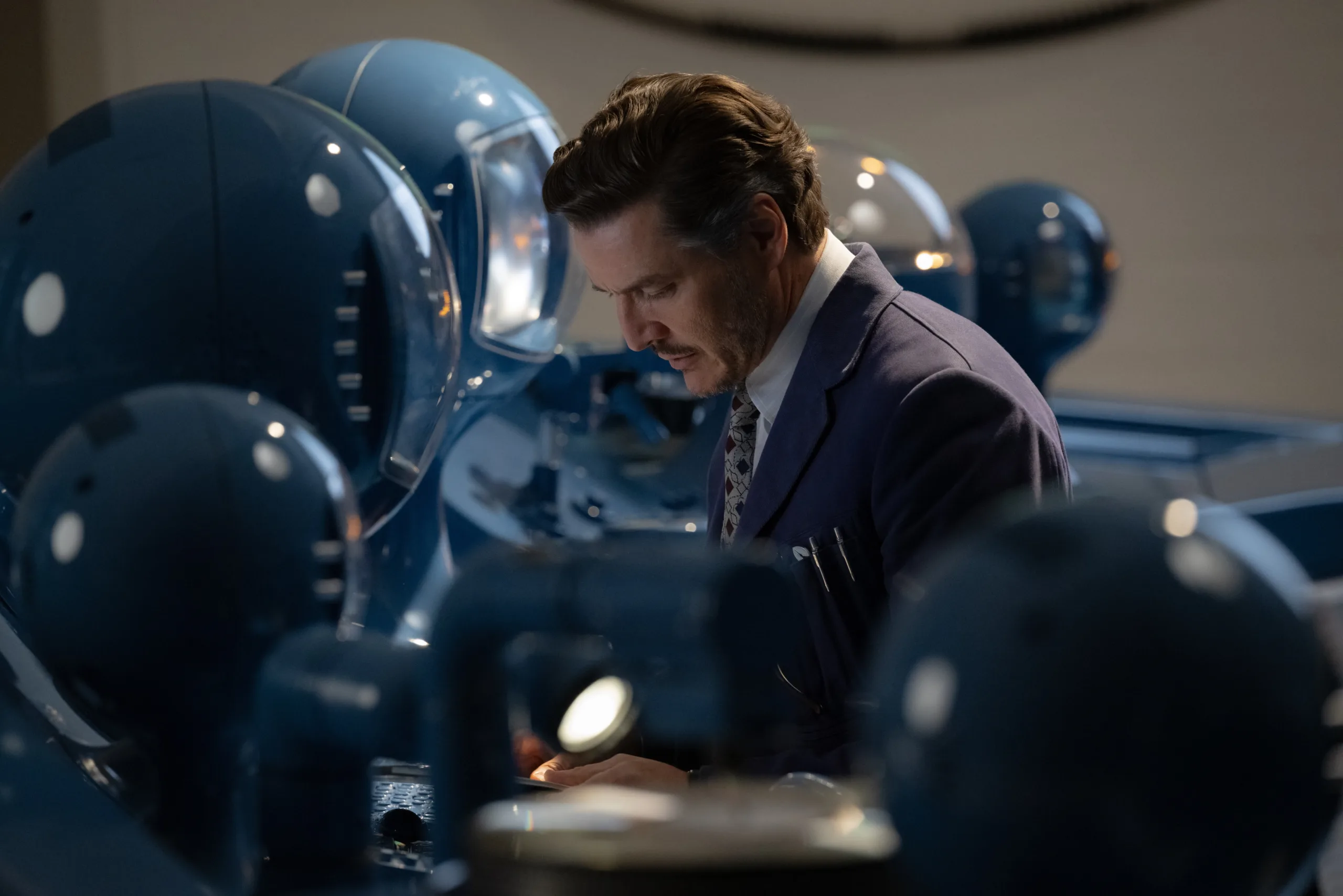 Pedro Pascal as Reed Richards/Mister Fantastic in 20th Century Studios/Marvel Studios' THE FANTASTIC FOUR: FIRST STEPS. Photo by Jay Maidment. © 2025 20th Century Studios / © and ™ 2025 MARVEL.