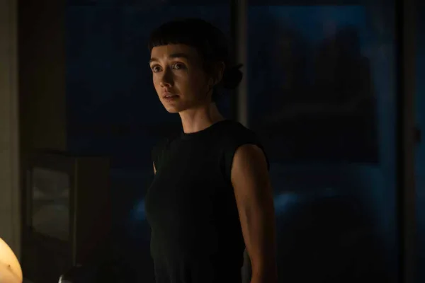 sydney chandler on alien earth
