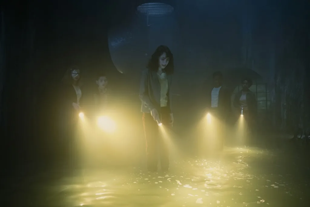 Matilda Lawler, Arian S. Cartaya, Clara Stack, Blake Cameron James, Amanda Christine on IT Welcome to Derry Episode 5