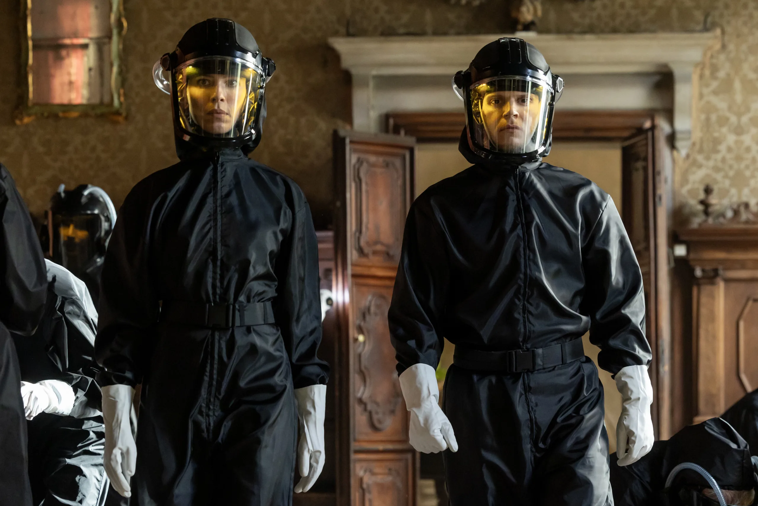 The Beauty -- Pictured: Rebecca Hall as Jordan Bennett, Evan Peters as Cooper Madsen. CR: Philippe Antonello/FX