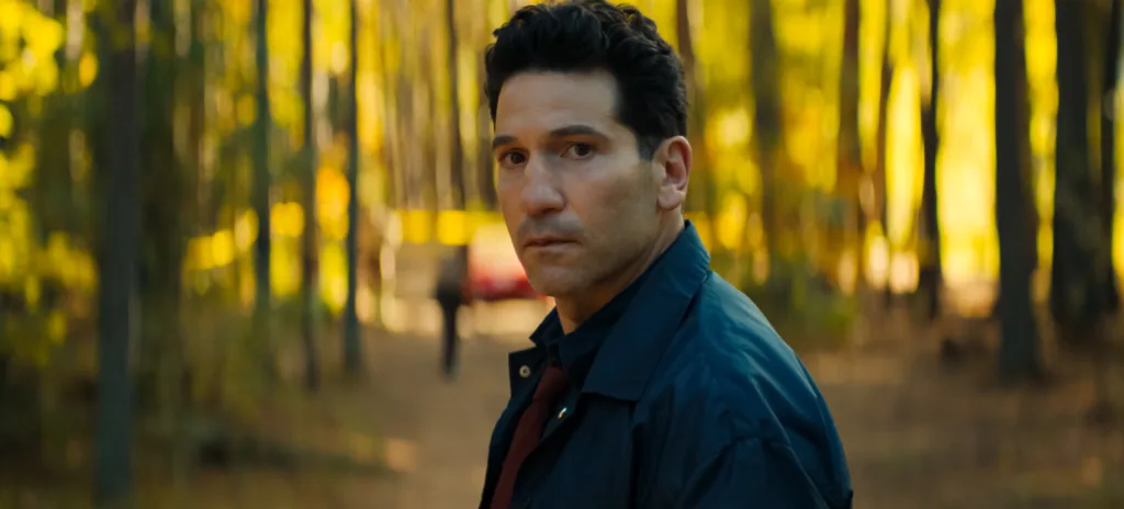 His & Hers. Jon Bernthal as Detective Jack Harper in Episode #101 of His & Hers. Cr. Courtesy of Netflix © 2025