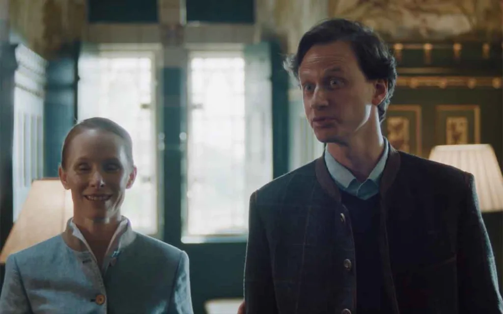 Moritz Hunter-Bauer (Sid Phoenix) on Industry Season 4 Episode 3