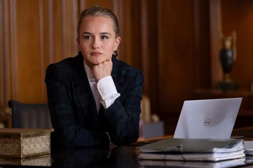 Miriam Petche as Sweetpea Golightly on Industry Season 4 Episode 1