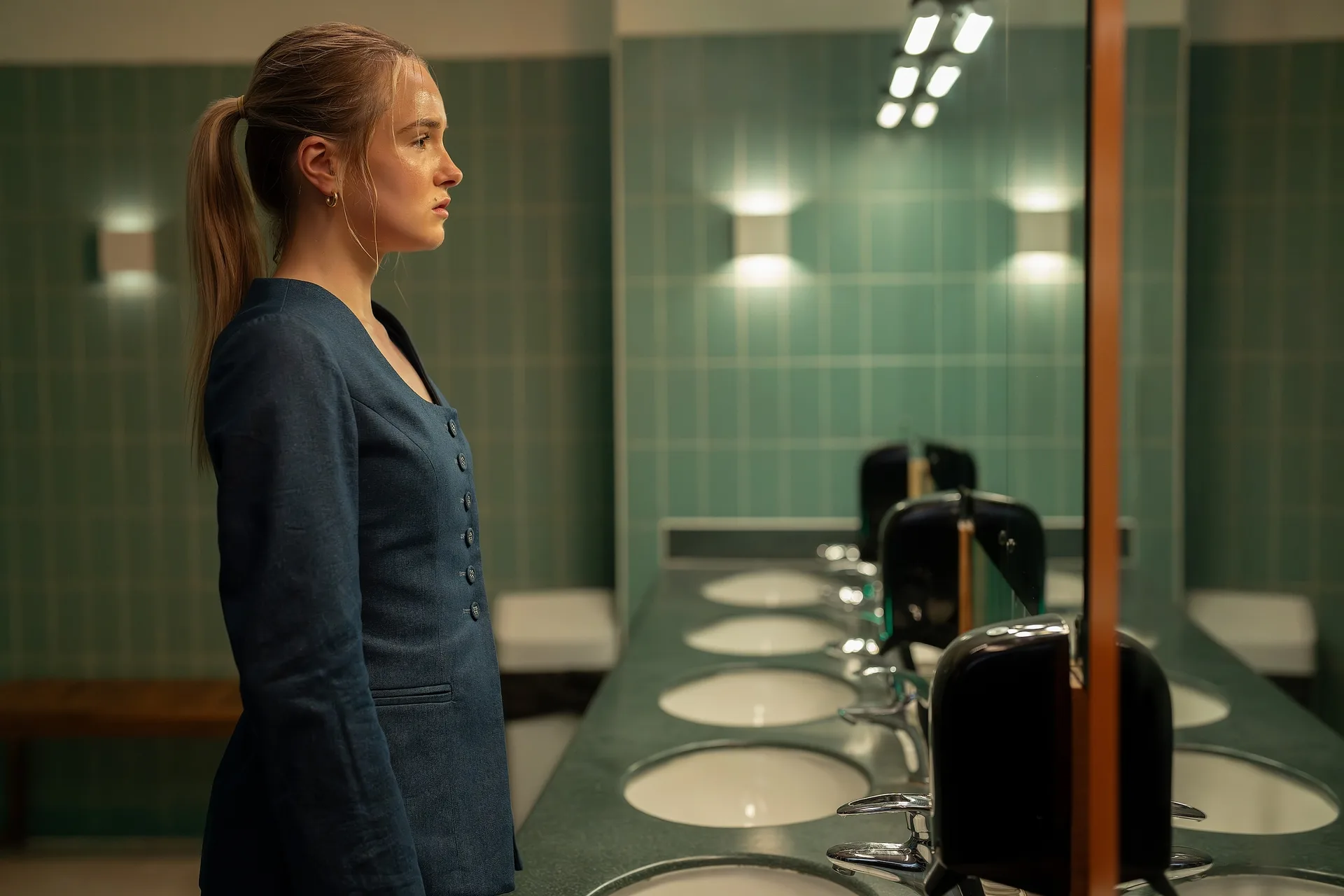 Miriam Petche as Sweetpea Golightly on Industry Season 4 Episode 5